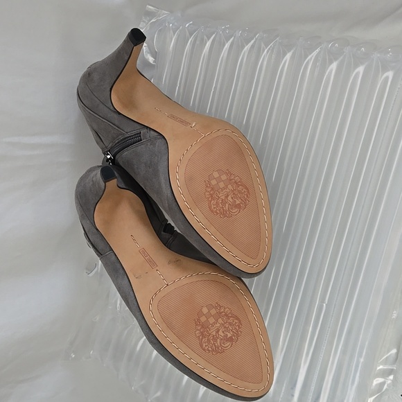 *New* Vince Camutto Suede Bootie Upper 7.5 - Picture 4 of 7